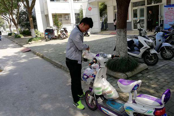 校園外賣配送成為大學生熱門創業選擇